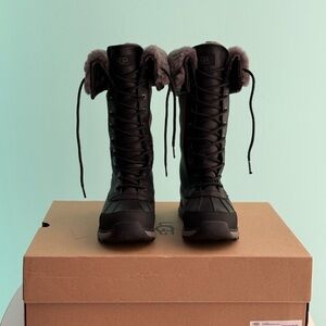 UGG Women’s Adirondack III Winter Boots Size 7.5